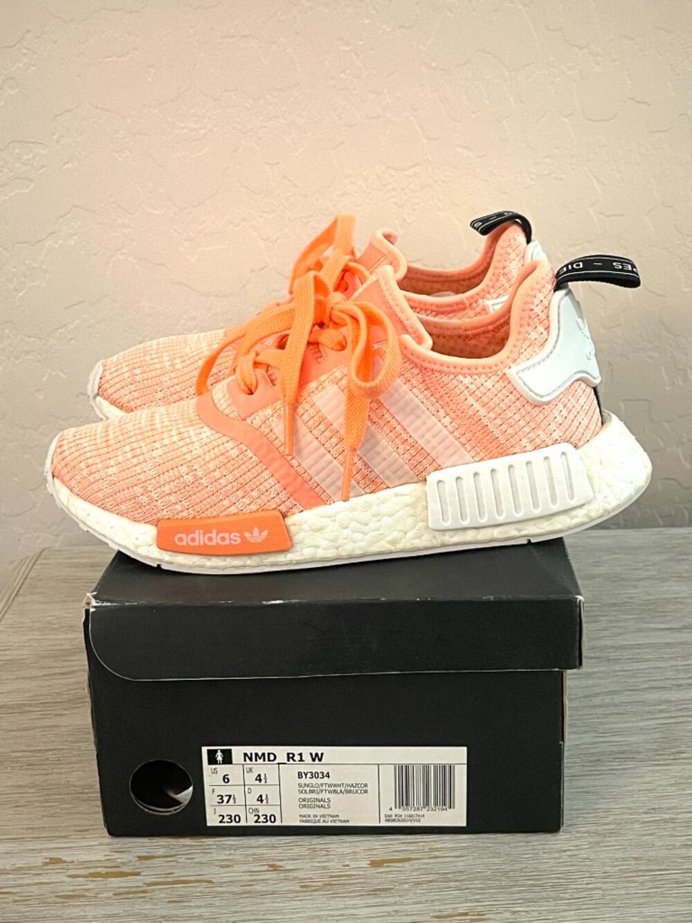 Adidas NMD R1 Athletic Shoes Sunglo Peach Pink Coral White 6 with Box - Picture 5 of 12